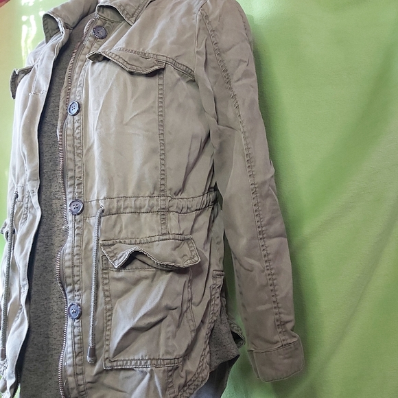 Thread & Supply 100% Lyocell Military Green Cargo Jacket Size Small - Picture 8 of 11